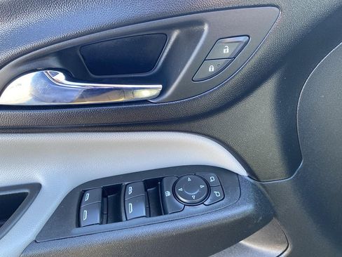 Used 2024 Chevrolet Equinox LS w/ LS Convenience Package AWD/4WD image 35