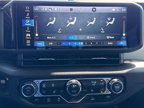 Used 2024 Jeep Gladiator Sport AWD/4WD image 29