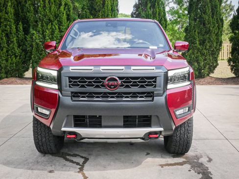 Used 2025 Nissan Frontier PRO-4X w/ Pro Premium Package image 3