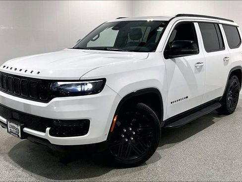 Used 2024 Jeep Wagoneer Series II image 3