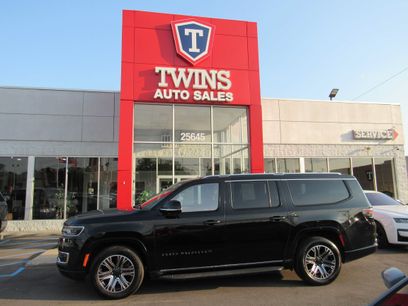 Used 2024 Jeep Wagoneer L Series II w/ Flexible Seating Group