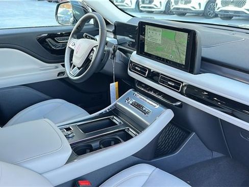 New 2026 Lincoln Aviator Premiere image 5