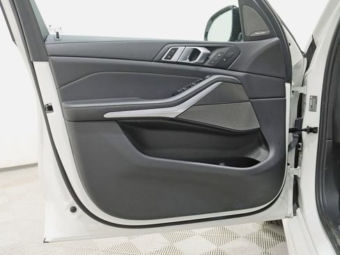 Used 2022 BMW X5 M50i AWD/4WD image 35