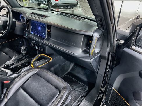 Used 2024 Ford Bronco Badlands AWD/4WD image 30