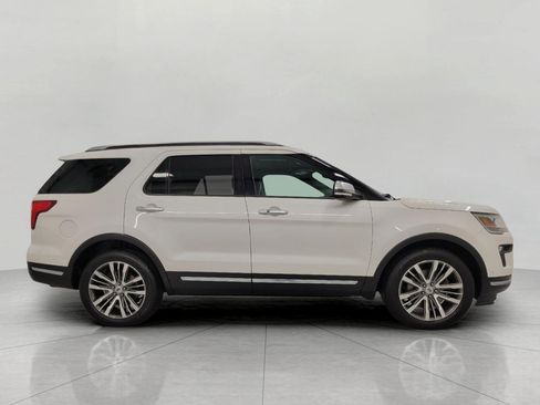 Used 2018 Ford Explorer Platinum image 32