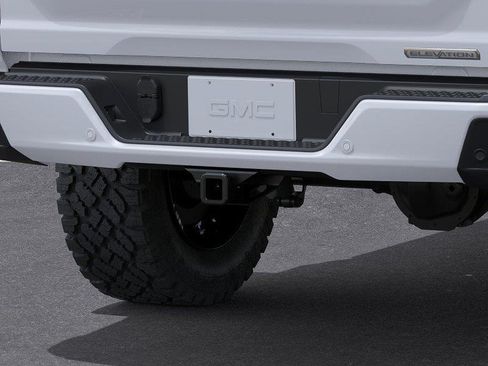 New 2026 GMC Canyon Elevation w/ Technology Package AWD/4WD image 14