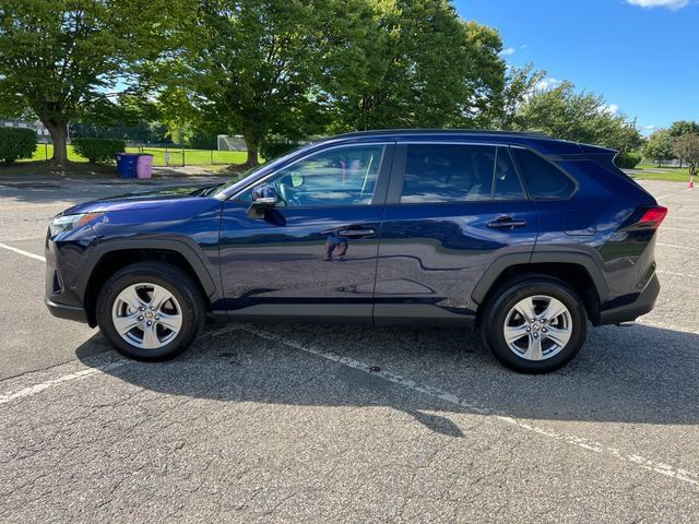 Used 2025 Toyota RAV4 XLE AWD/4WD image 6