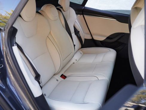 Used 2021 Tesla Model S Plaid image 25