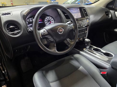 Used 2019 Nissan Pathfinder S FWD image 24