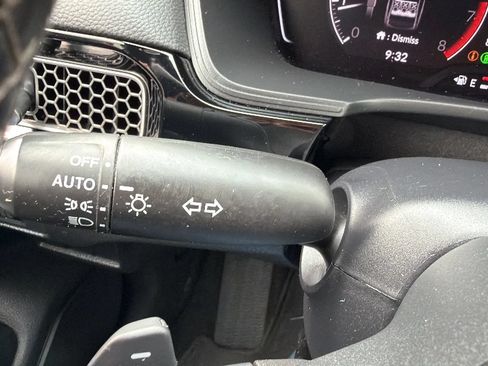 Used 2025 Honda Civic Sport image 14