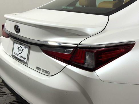 Used 2024 Lexus ES 350 w/ Premium Package FWD image 28