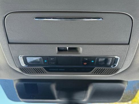 Used 2021 Ford F150 Lariat w/ Trailer Tow Package image 27