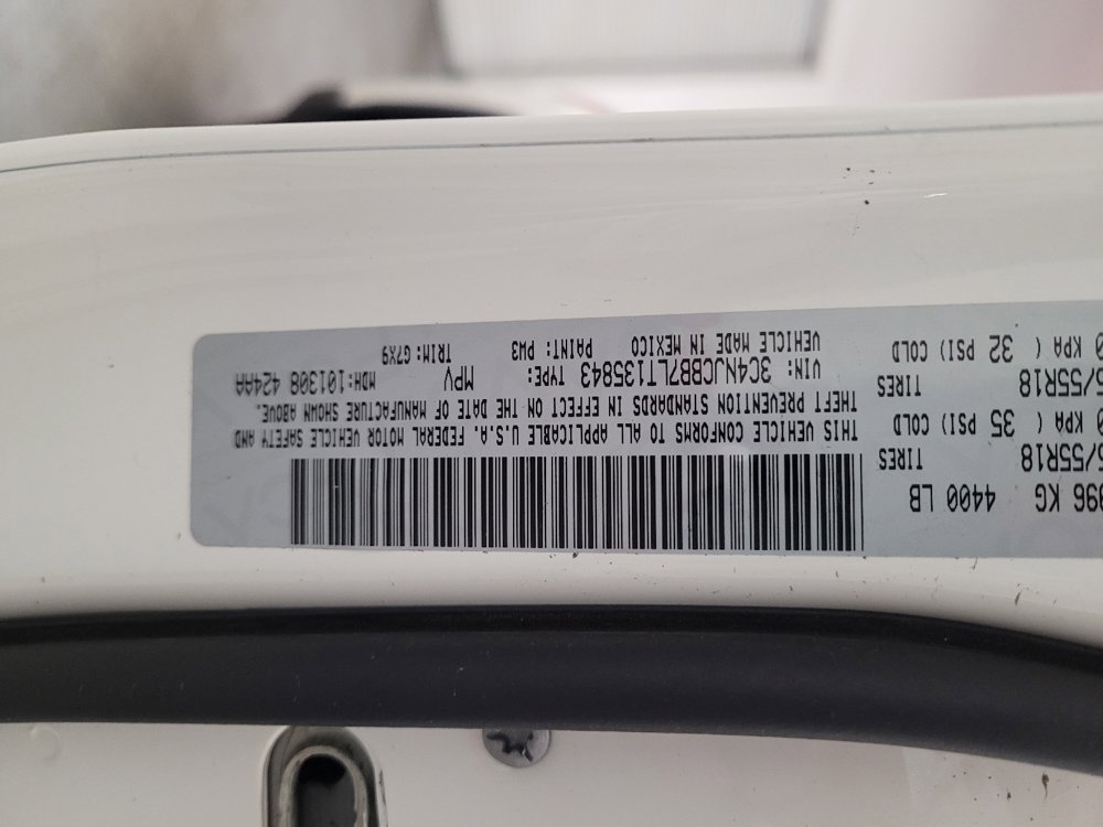 Used 2020 Jeep Compass Latitude FWD image 33