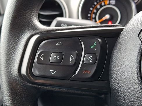 Used 2021 Jeep Gladiator Sport image 19