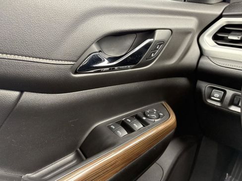 Used 2019 GMC Acadia SLE FWD image 13