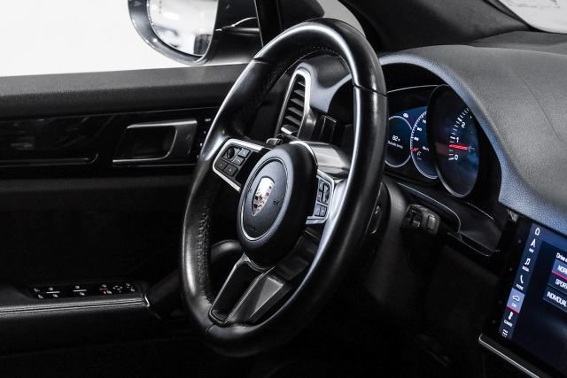 Used 2019 Porsche Cayenne AWD/4WD image 17