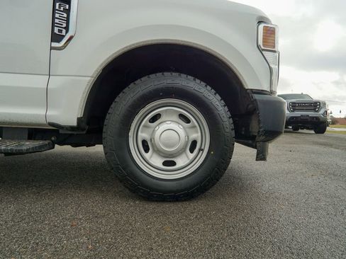 Used 2020 Ford F250 XL w/ Power Equipment Group image 11