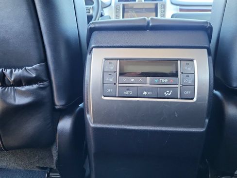 Used 2018 Lexus GX 460 Premium w/ Premium Package AWD/4WD image 15