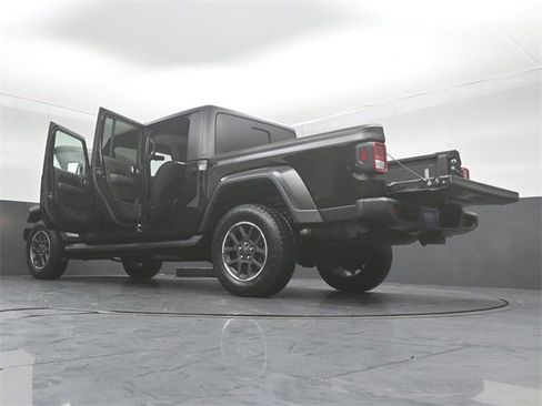 Used 2021 Jeep Gladiator Overland w/ Cold Weather Group image 46