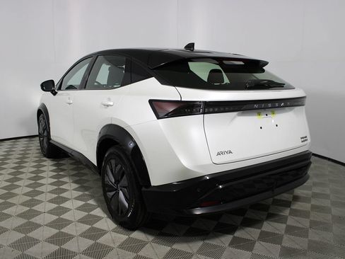 Used 2023 Nissan Ariya AWD image 36