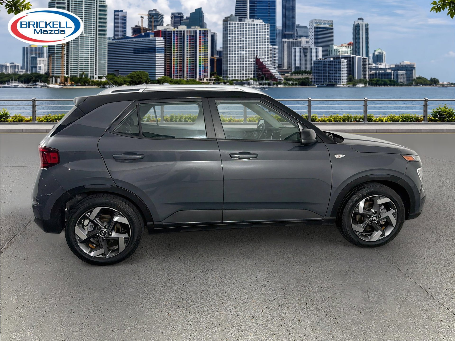 Used 2024 Hyundai Venue Limited FWD image 7
