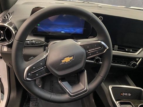 New 2026 Chevrolet Equinox LT w/ Convenience Package II image 17