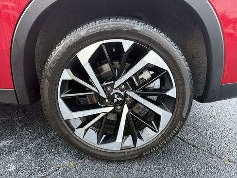 Used 2023 Mitsubishi Outlander SE image 20