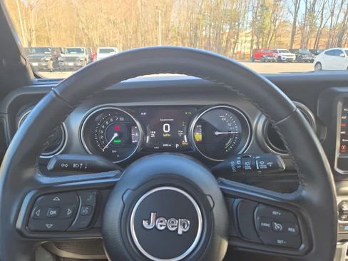 Used 2023 Jeep Wrangler Unlimited w/ Cold Weather Group AWD/4WD image 22