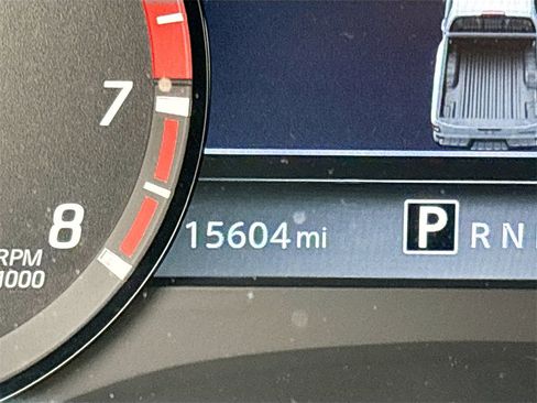 Used 2024 Nissan Frontier PRO-4X w/ Technology Package image 12