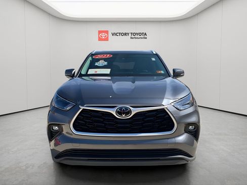 Used 2023 Toyota Highlander XLE image 8