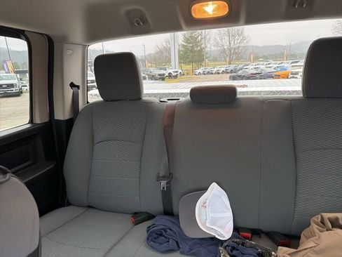 Used 2018 RAM 2500 Tradesman w/ Chrome Appearance Group image 30