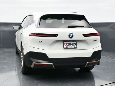 Used 2023 BMW iX xDrive50 AWD/4WD image 6