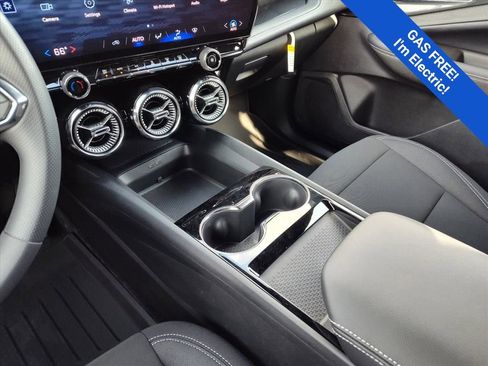 New 2026 Chevrolet Blazer EV LT image 13
