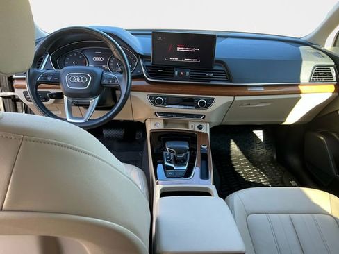 Used 2021 Audi Q5 2.0T Premium image 11