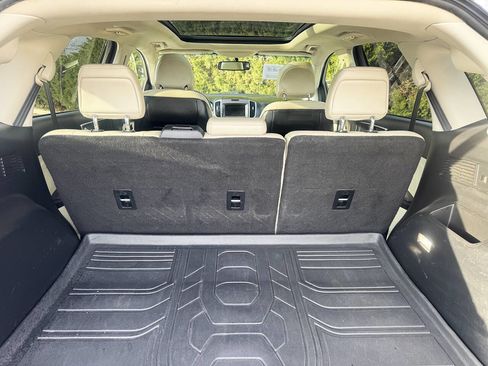 Used 2018 Ford Edge Titanium w/ Equipment Group 301A image 15