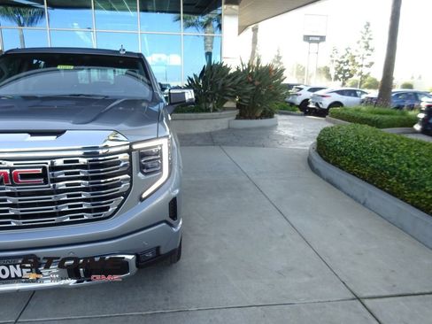 New 2026 GMC Sierra 1500 Denali w/ Technology Package AWD/4WD image 32