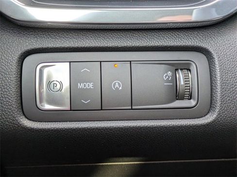 Used 2024 GMC Sierra 3500 AT4 w/ AT4 Premium Plus Package image 30