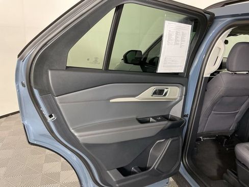 Used 2026 Ford Explorer Active AWD/4WD image 25