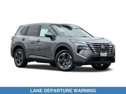 Used 2024 Nissan Rogue SV AWD/4WD image 2
