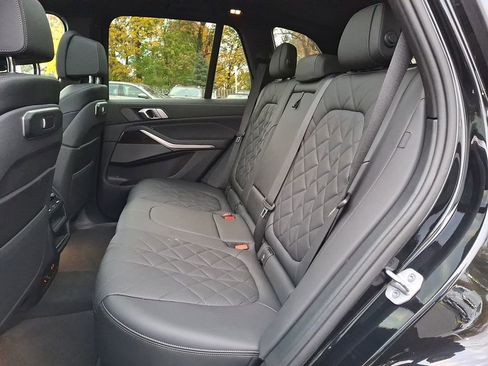 Certified 2024 BMW X5 xDrive40i image 8