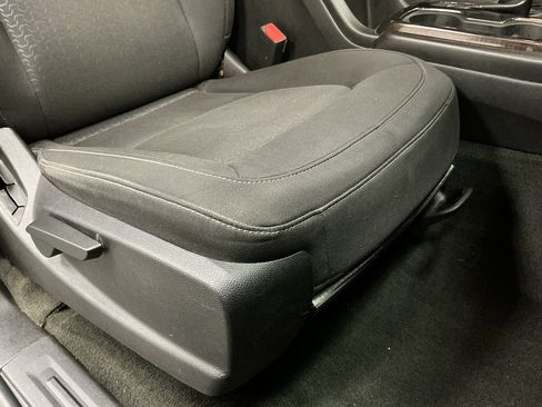 Used 2017 GMC Canyon SLE w/ SLE Convenience Package AWD/4WD image 34