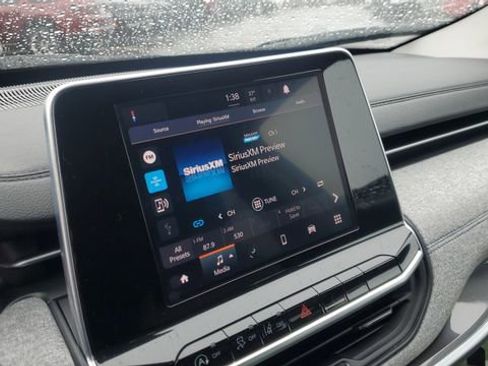 Used 2022 Jeep Compass Latitude image 12