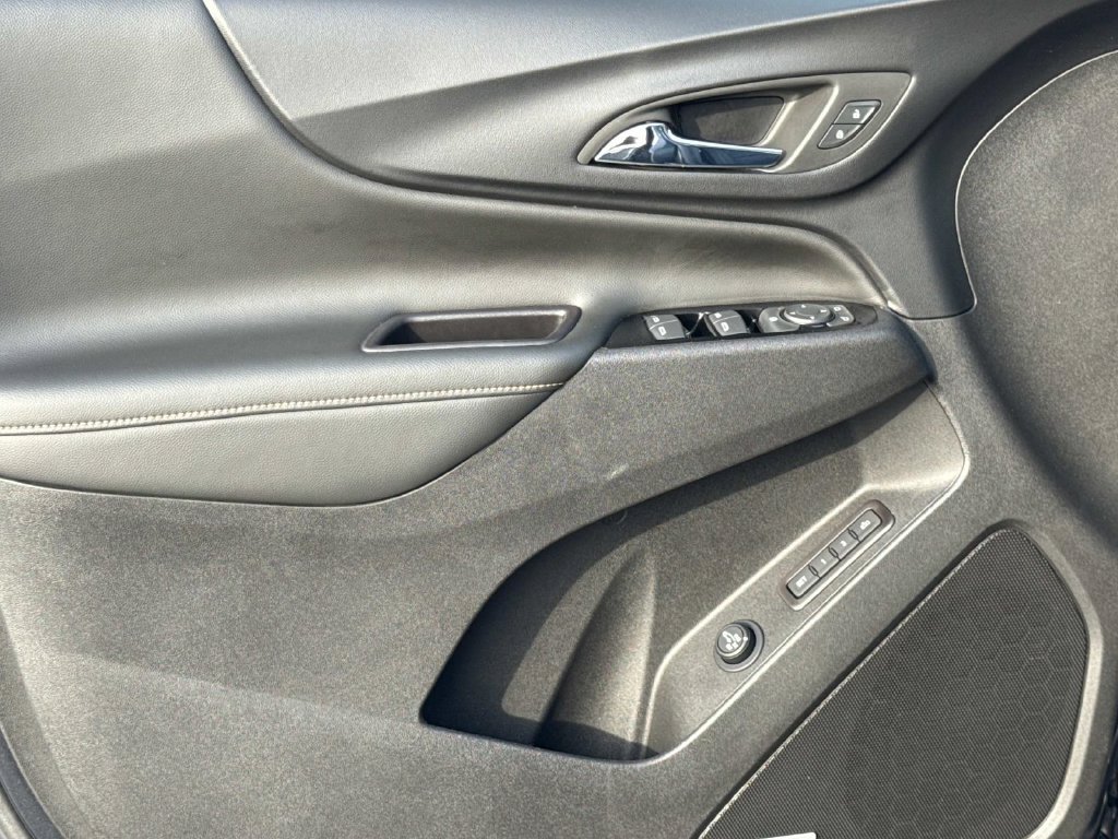Used 2022 Chevrolet Equinox Premier AWD/4WD image 18