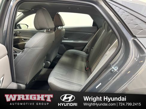 Certified 2025 Hyundai Elantra Sport FWD image 13