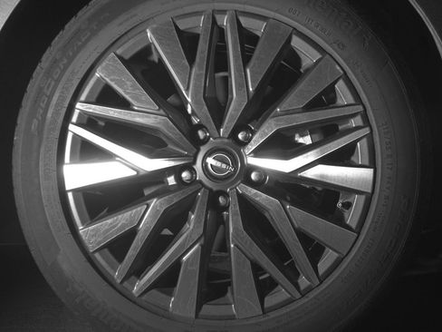 Used 2025 Nissan Altima 2.5 SV FWD image 13
