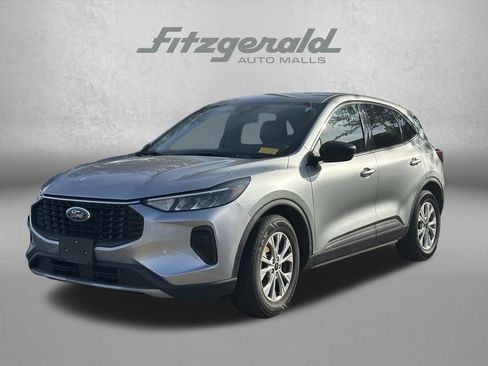 Used 2024 Ford Escape Active FWD image 3