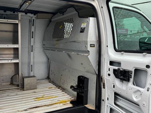 Used 2017 Chevrolet Express 2500 image 13