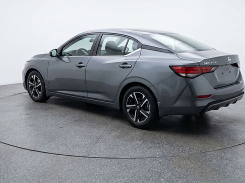 Used 2025 Nissan Sentra SV FWD image 6