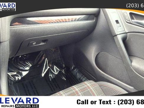 Used 2013 Volkswagen Golf 4-Door FWD image 13