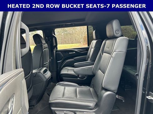 Used 2023 Cadillac Escalade ESV Premium Luxury image 7